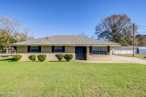 Exterior - 5518 Gates Ave, Long Beach, MS 39560 photo 3 of 6