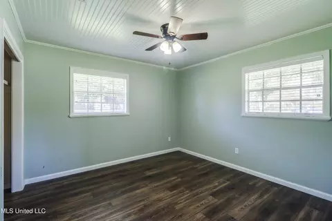 Bedroom - 5518 Gates Ave, Long Beach, MS 39560 photo 3 of 5