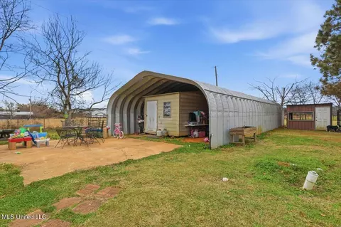 Exterior - 389 Moss Rd, Canton, MS 39046 photo 8 of 14