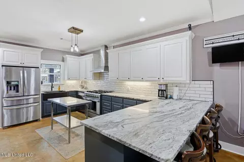 Kitchen - 389 Moss Rd, Canton, MS 39046 photo 1 of 3