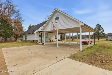 Other - 389 Moss Rd, Canton, MS 39046 photo 2 of 17