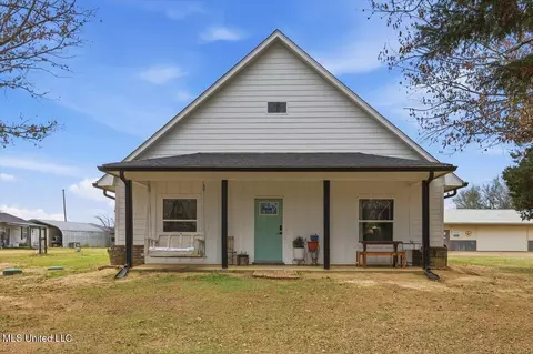 Exterior - 389 Moss Rd, Canton, MS 39046 photo 11 of 14