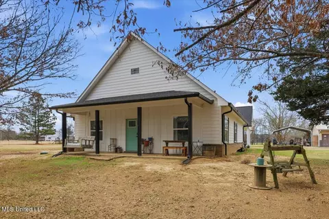389 Moss Rd, Canton, MS 39046