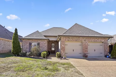 Exterior - 707 Chambord Dr, Brandon, MS 39042 photo 2 of 3