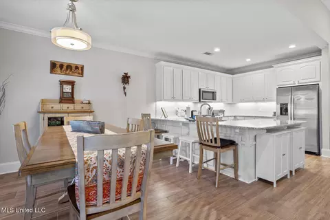 Dining - 707 Chambord Dr, Brandon, MS 39042 photo 2 of 2