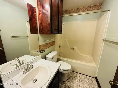 Bath - 248 Kimbrough Dr, Jackson, MS 39204 photo 1 of 3