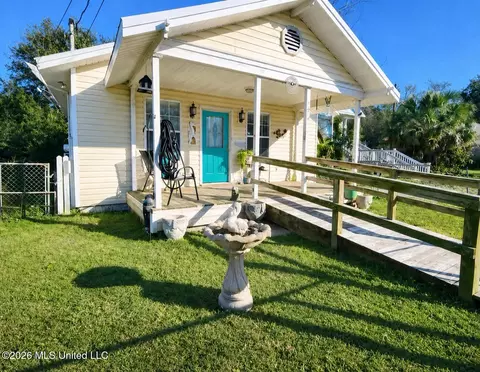 332 Haise St, Biloxi, MS 39530