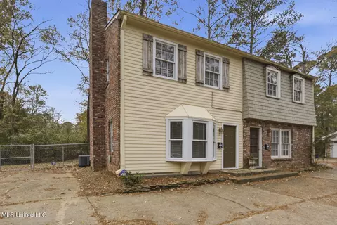 1817 Meadowbrook Rd, Jackson, MS 39211