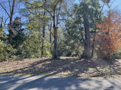 No La Cala Street, Ocean Springs, MS 39564