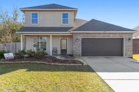 836 Reunion Place Cir, Biloxi, MS 39532