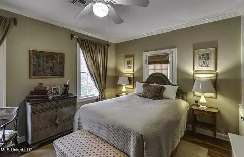 Bedroom - 1504 Pinehurst Pl, Jackson, MS 39202 photo 2 of 10