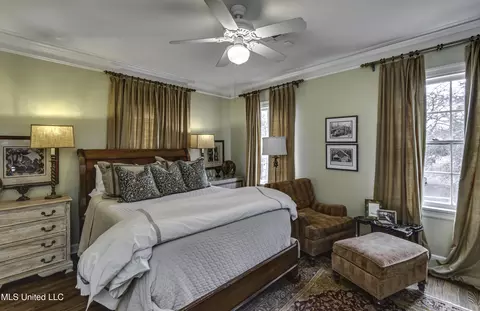 Bedroom - 1504 Pinehurst Pl, Jackson, MS 39202 photo 4 of 10