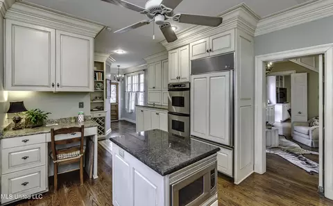 Kitchen - 1504 Pinehurst Pl, Jackson, MS 39202 photo 6 of 7