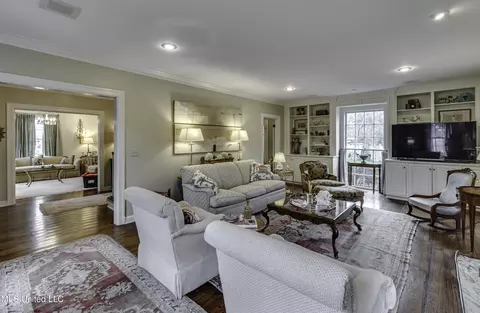 Living - 1504 Pinehurst Pl, Jackson, MS 39202 photo 4 of 6