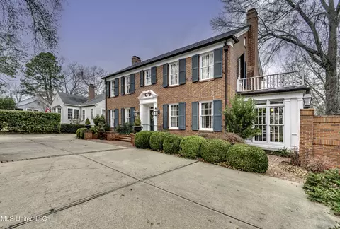 1504 Pinehurst Pl, Jackson, MS 39202
