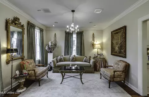 Living - 1504 Pinehurst Pl, Jackson, MS 39202 photo 1 of 6