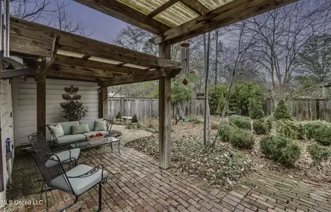 Exterior - 1504 Pinehurst Pl, Jackson, MS 39202 photo 10 of 17