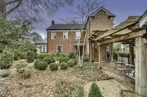Exterior - 1504 Pinehurst Pl, Jackson, MS 39202 photo 9 of 17