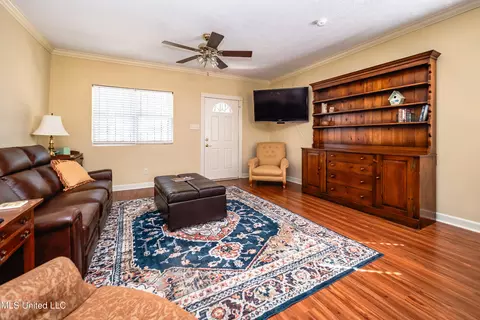 Living - 511 Mccluer Rd, Jackson, MS 39212 photo 1 of 2
