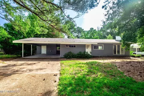 210 Valley Vista Dr, Jackson, MS 39211