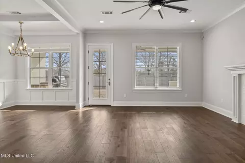 Living - 264 Arbor Trl, Brandon, MS 39047 photo 1 of 3