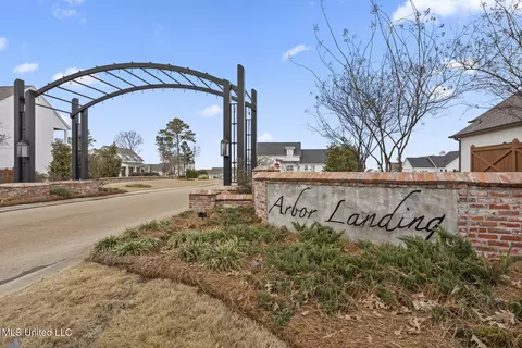 Exterior - 264 Arbor Trl, Brandon, MS 39047 photo 5 of 7