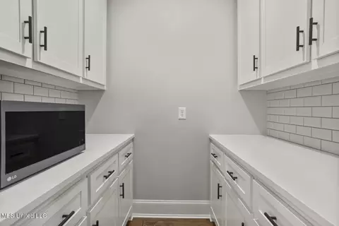 Entry Way - 264 Arbor Trl, Brandon, MS 39047 photo 2 of 2
