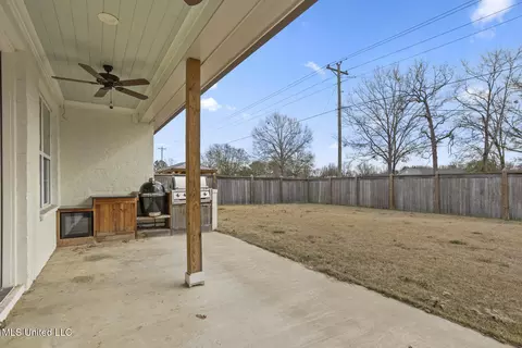 Exterior - 264 Arbor Trl, Brandon, MS 39047 photo 4 of 7