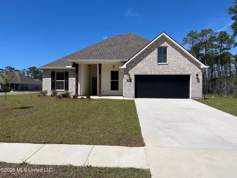 6033 Salt Bush Dr, Ocean Springs, MS 39564