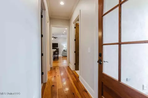 Entry Way - 105 Bristol Dr, Madison, MS 39110 photo 7 of 7