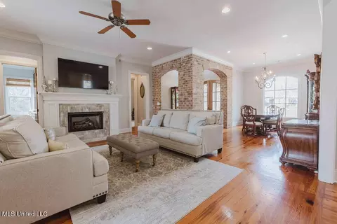 Living - 105 Bristol Dr, Madison, MS 39110 photo 1 of 3