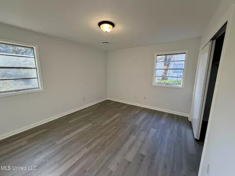 Bedroom - 5828 Clubview Dr, Jackson, MS 39211 photo 5 of 5