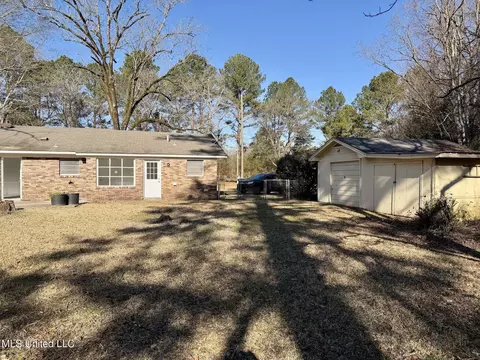 Exterior - 5828 Clubview Dr, Jackson, MS 39211 photo 2 of 7