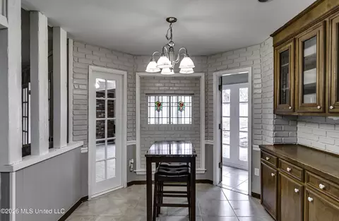 Dining - 1422 Mossline Dr, Jackson, MS 39211 photo 4 of 4
