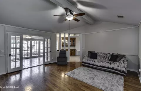 Living - 1422 Mossline Dr, Jackson, MS 39211 photo 5 of 5
