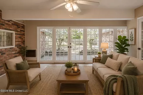 Living - 1422 Mossline Dr, Jackson, MS 39211 photo 3 of 4