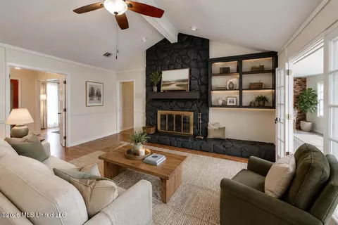 Living - 1422 Mossline Dr, Jackson, MS 39211 photo 1 of 4