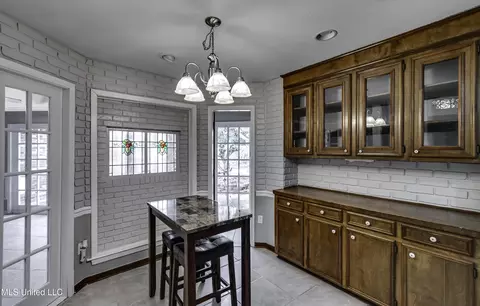 Dining - 1422 Mossline Dr, Jackson, MS 39211 photo 3 of 4