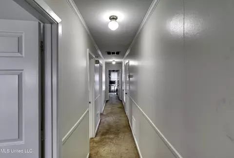 Entry Way - 1422 Mossline Dr, Jackson, MS 39211 photo 1 of 1