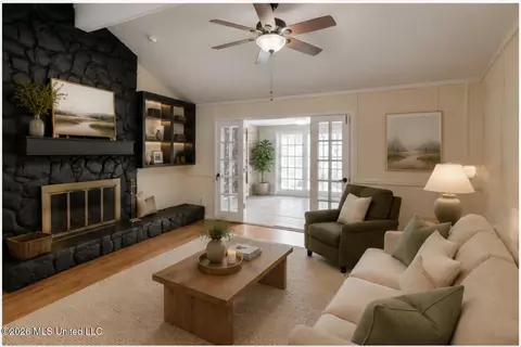 Living - 1422 Mossline Dr, Jackson, MS 39211 photo 2 of 4