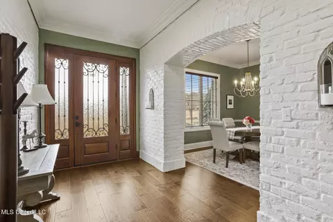 Entry Way - 302 Crimson Crowne, Flowood, MS 39232 photo 2 of 2