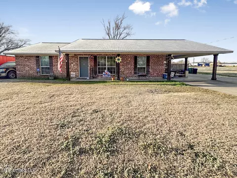 107 Ashley Ln, Vidalia, LA 71373