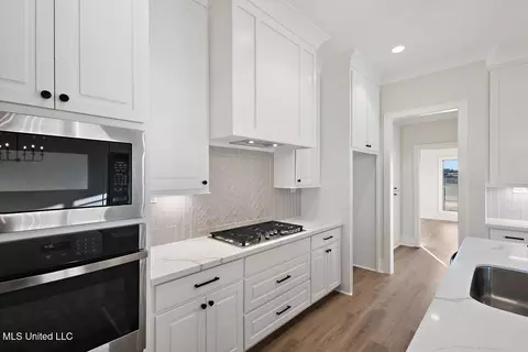 Kitchen - 523 Portner Way, Canton, MS 39046 photo 3 of 4