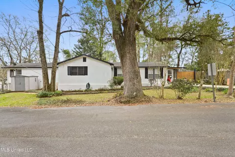 Exterior - 117 Cedar St, Lucedale, MS 39452 photo 2 of 9