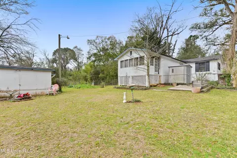 Exterior - 117 Cedar St, Lucedale, MS 39452 photo 5 of 9