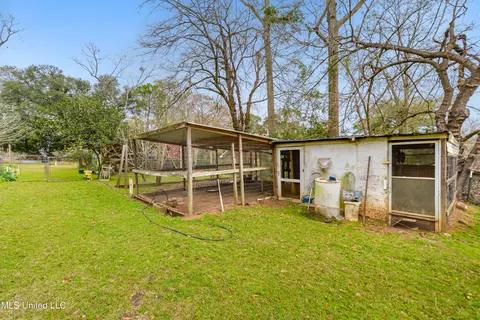 Exterior - 117 Cedar St, Lucedale, MS 39452 photo 7 of 9