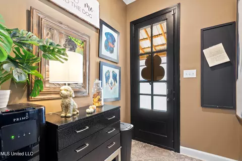 Entry Way - 47 Fulmer Rd, Como, MS 38619 photo 2 of 7