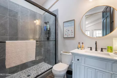 Bath - 47 Fulmer Rd, Como, MS 38619 photo 3 of 4