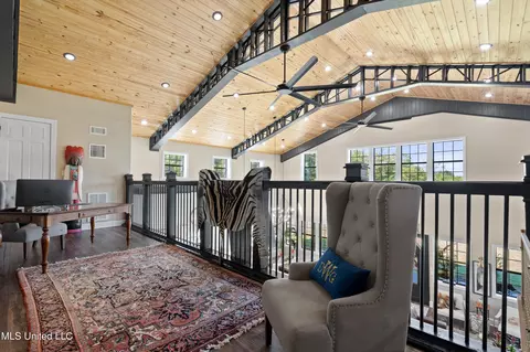 Entry Way - 47 Fulmer Rd, Como, MS 38619 photo 5 of 7