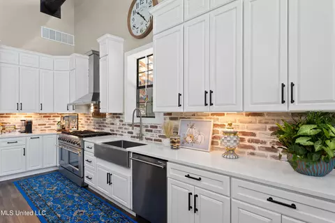 Kitchen - 47 Fulmer Rd, Como, MS 38619 photo 2 of 5